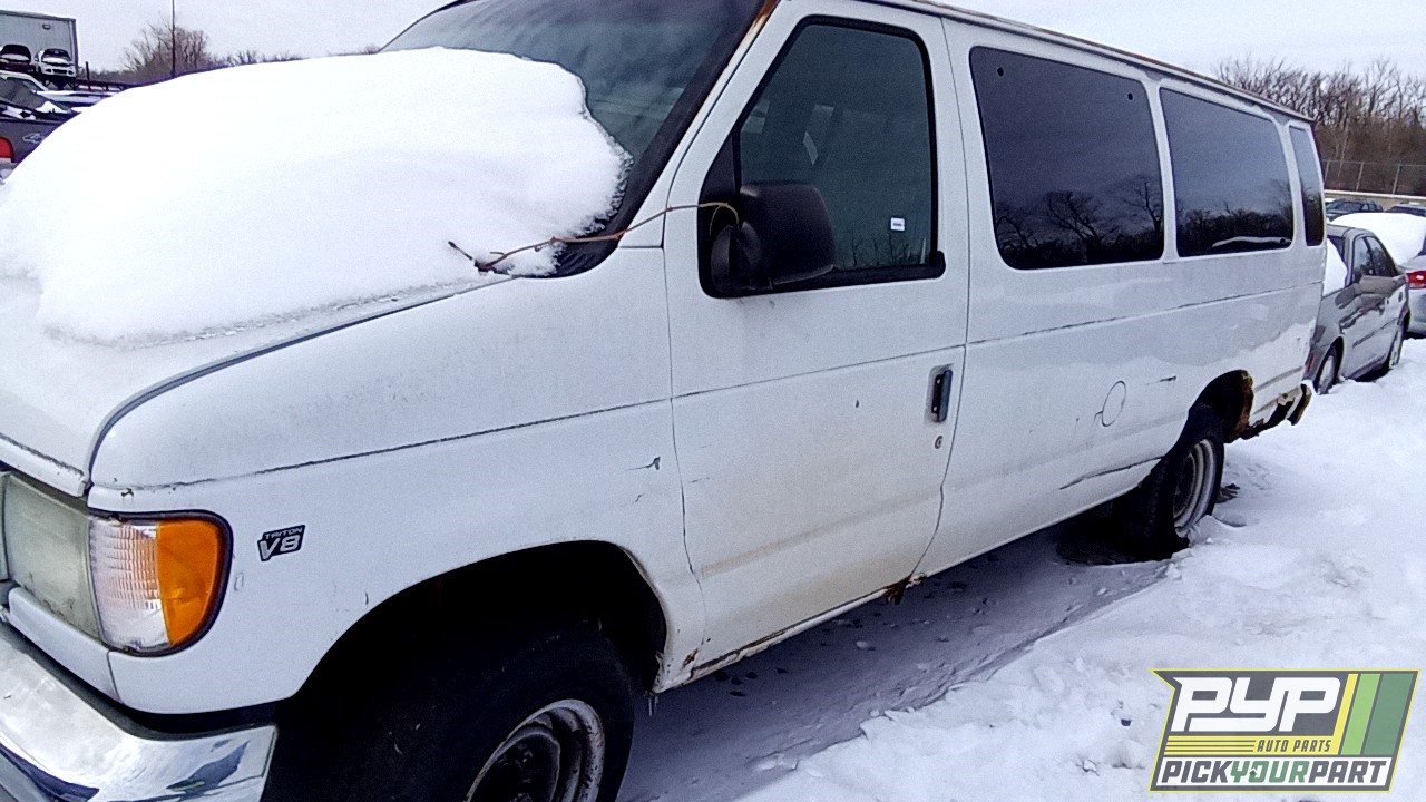2002 FORD E-350 ECONOLINE CLUB WAGON available for parts
