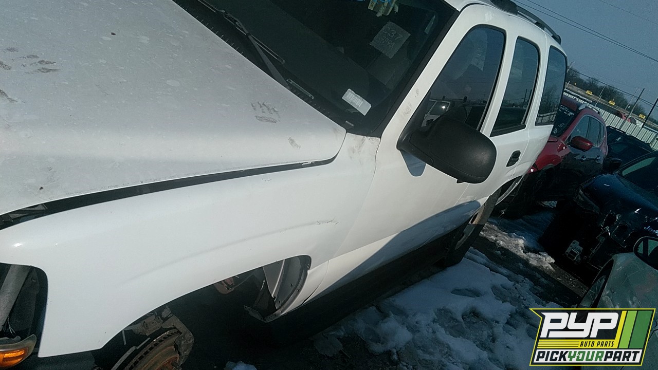 2004 CHEVROLET TAHOE partes disponibles