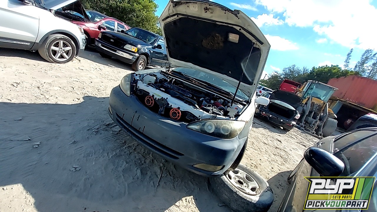2004 TOYOTA CAMRY partes disponibles