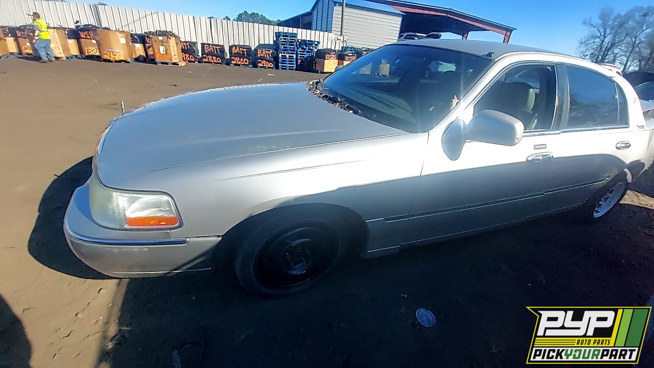 2009 LINCOLN TOWN CAR available for parts