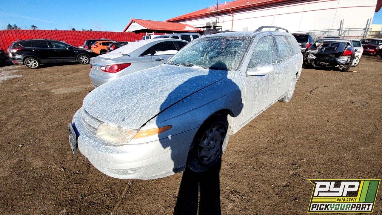 2001 SATURN LW200 available for parts