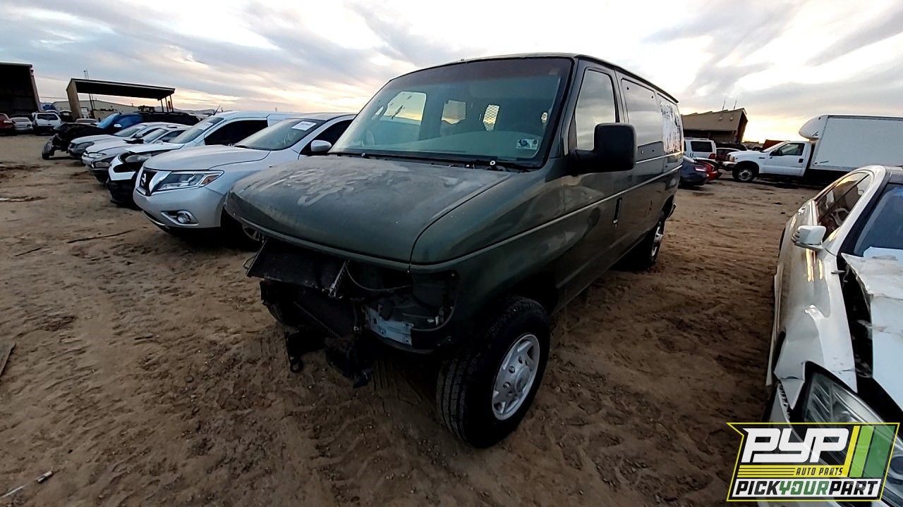 2004 FORD E-350 CLUB WAGON available for parts