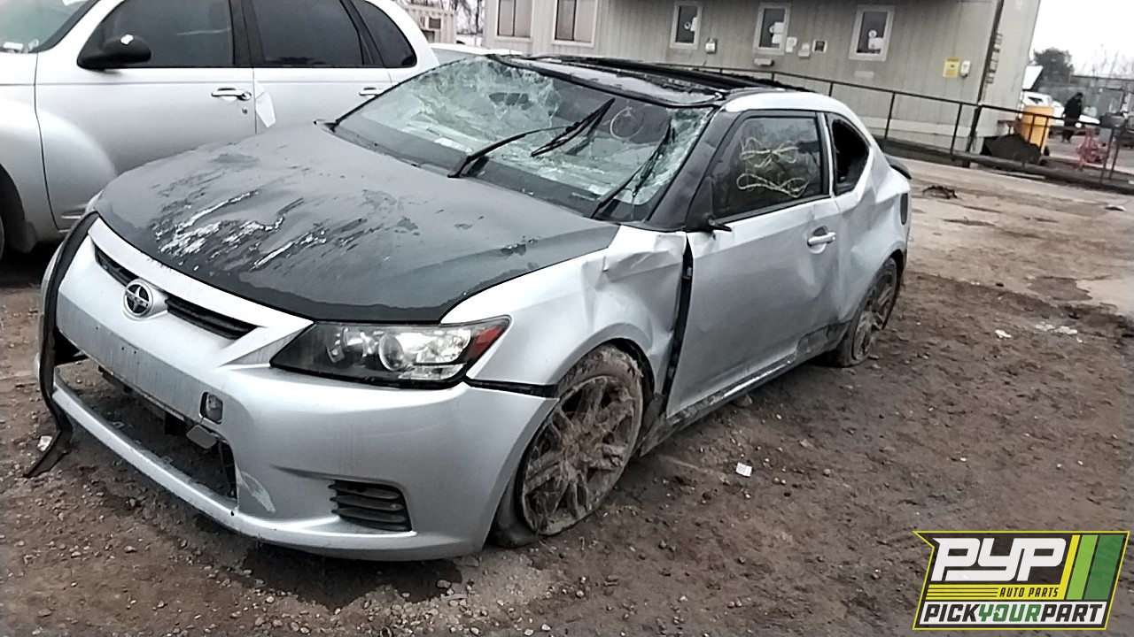 2013 SCION TC partes disponibles