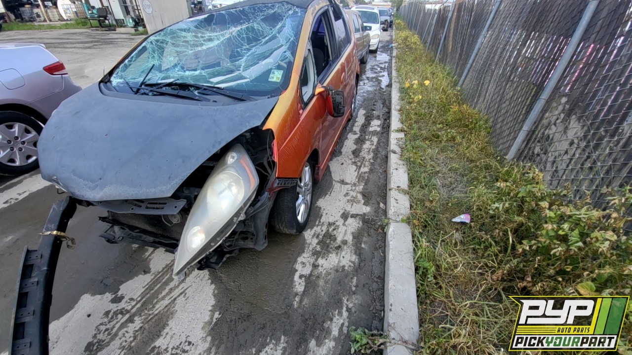 2009 HONDA FIT available for parts