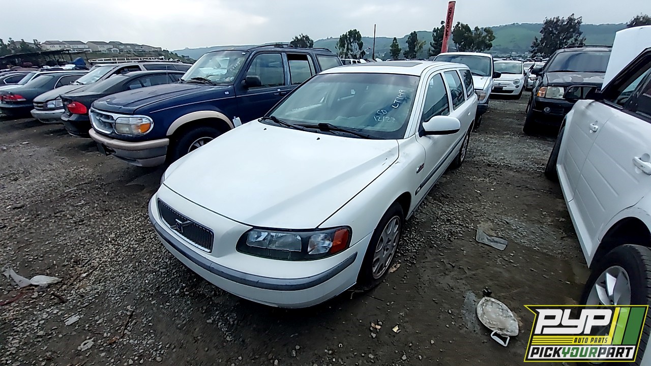 2001 VOLVO V70 partes disponibles