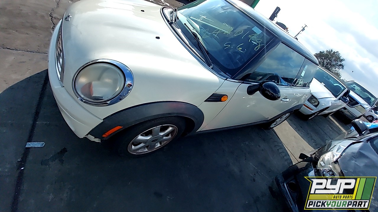 2010 MINI COOPER partes disponibles