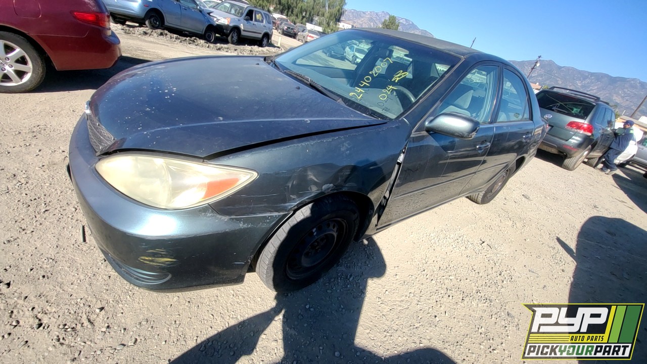 2004 TOYOTA CAMRY partes disponibles