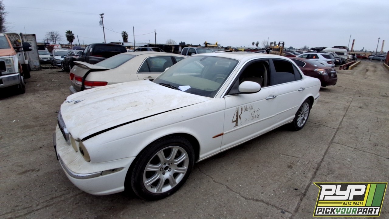 2004 JAGUAR XJ8 partes disponibles