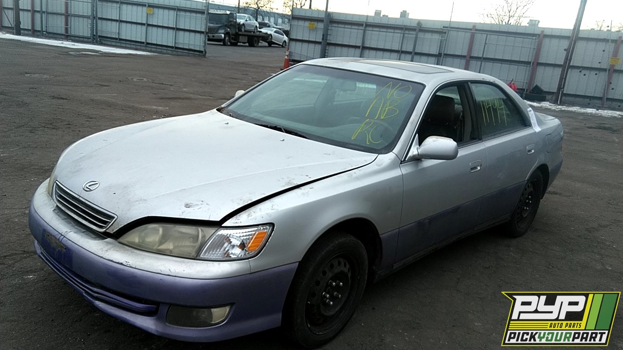 2001 LEXUS ES300 partes disponibles
