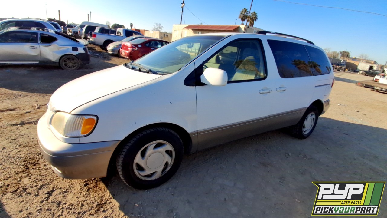2002 TOYOTA SIENNA partes disponibles