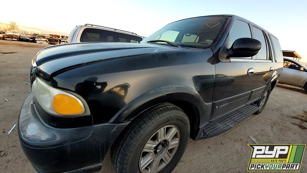 2002 LINCOLN NAVIGATOR available for parts