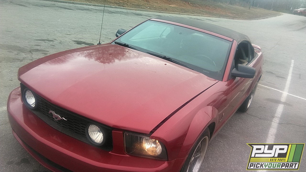 2005 FORD MUSTANG partes disponibles