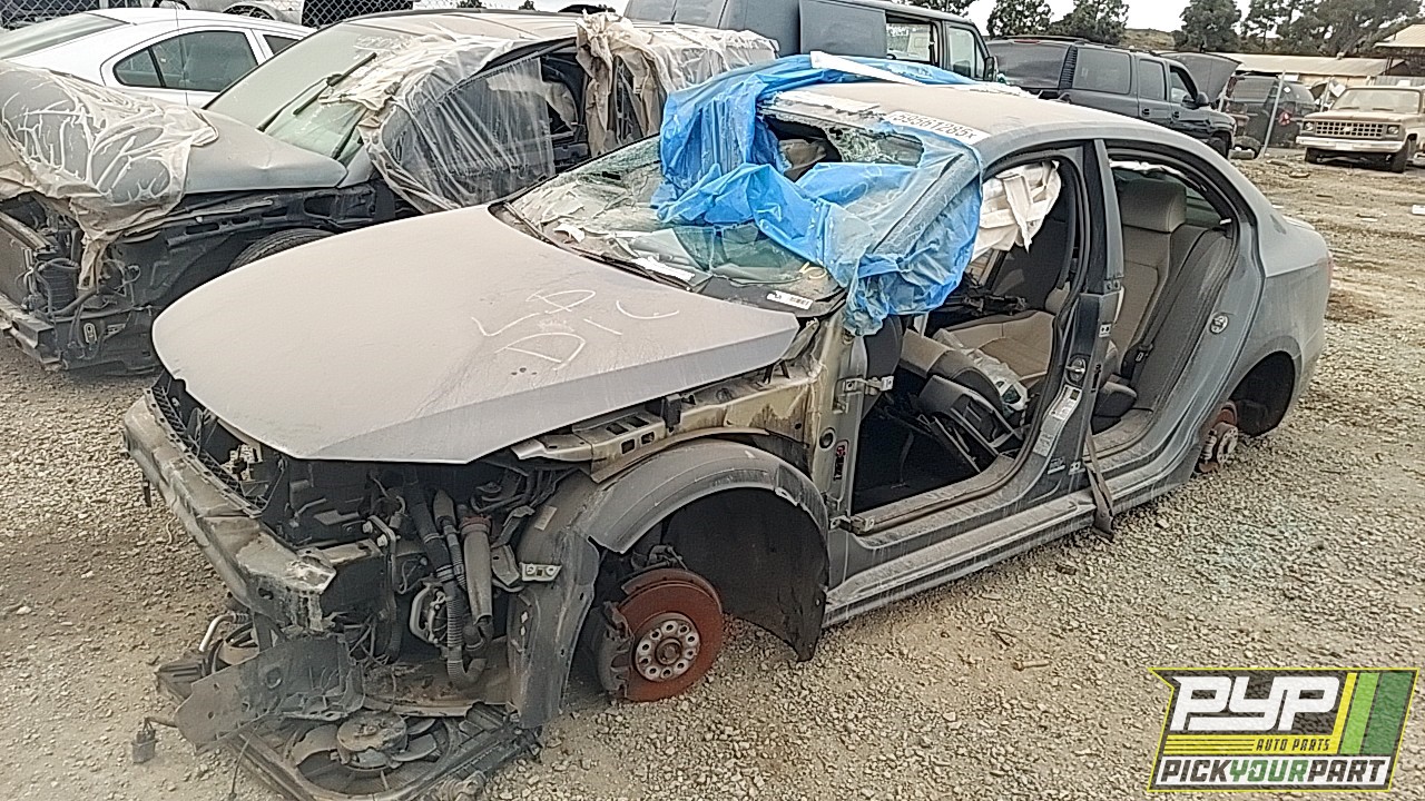 2015 VOLKSWAGEN JETTA partes disponibles