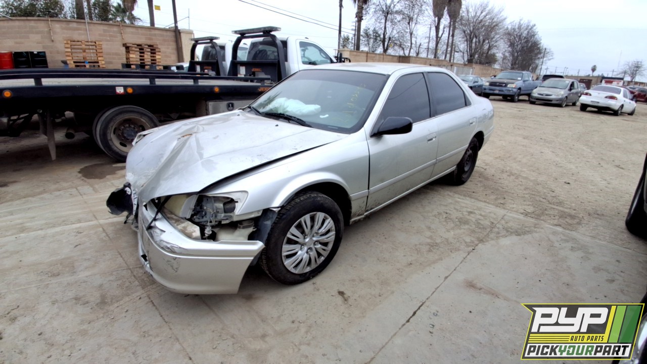 2001 TOYOTA CAMRY partes disponibles