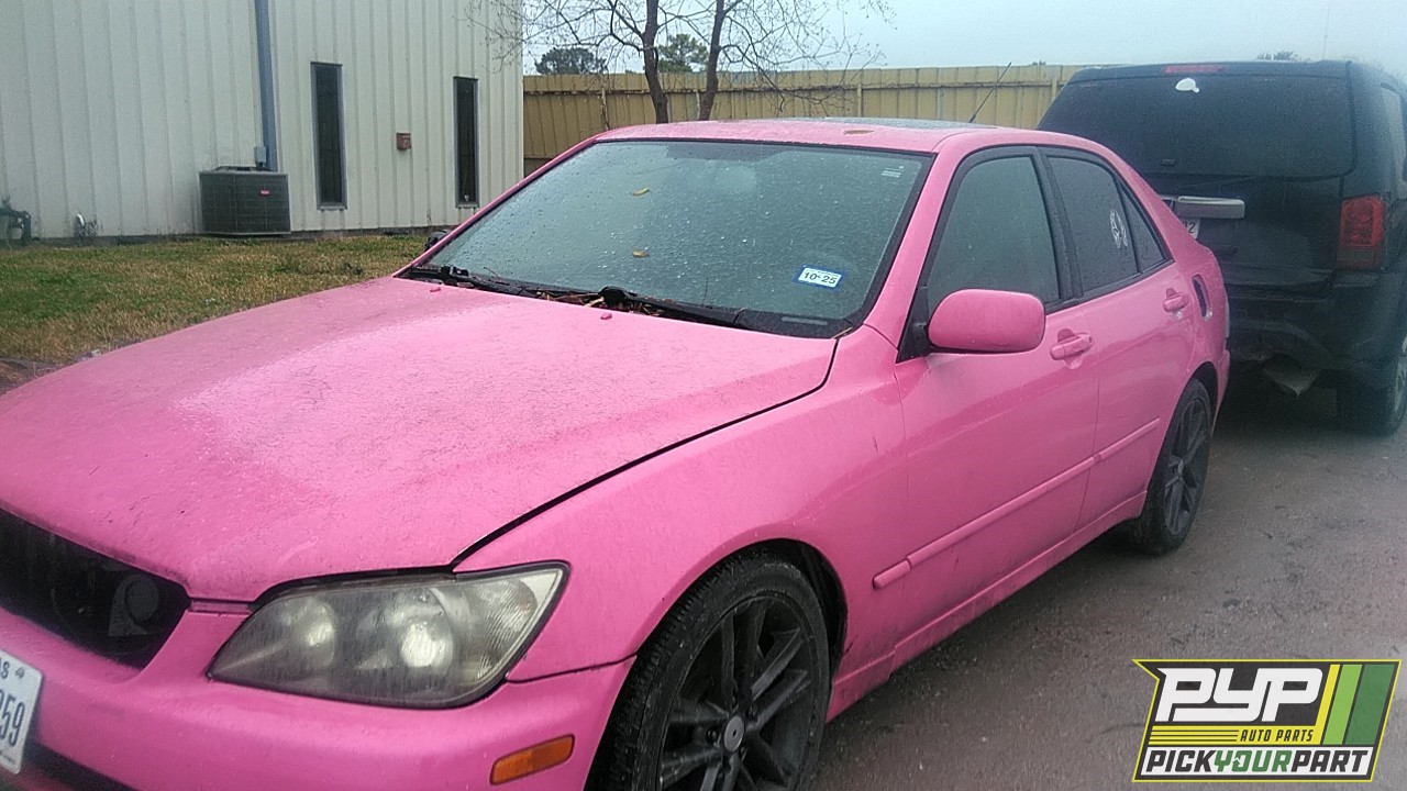 2005 LEXUS IS300 partes disponibles