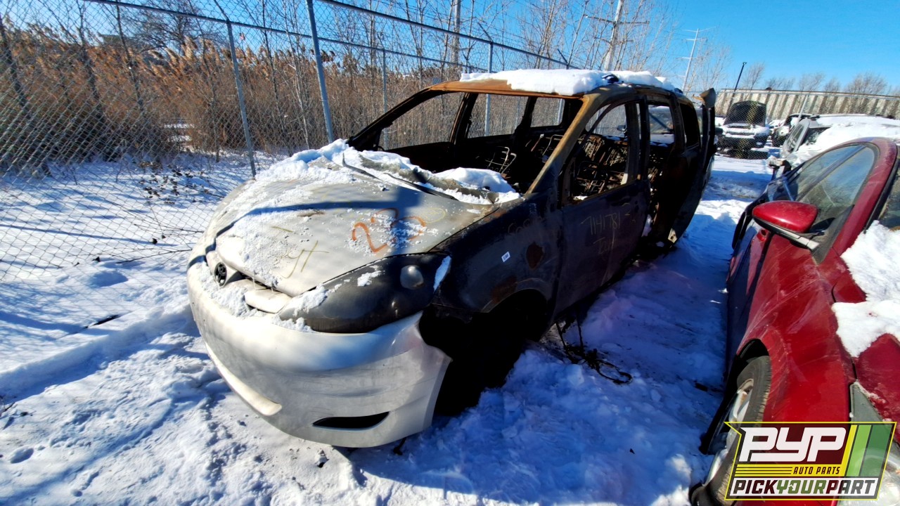 2007 TOYOTA SIENNA available for parts