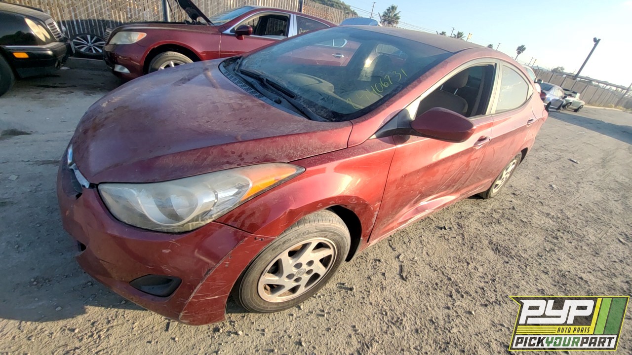 2013 HYUNDAI ELANTRA partes disponibles