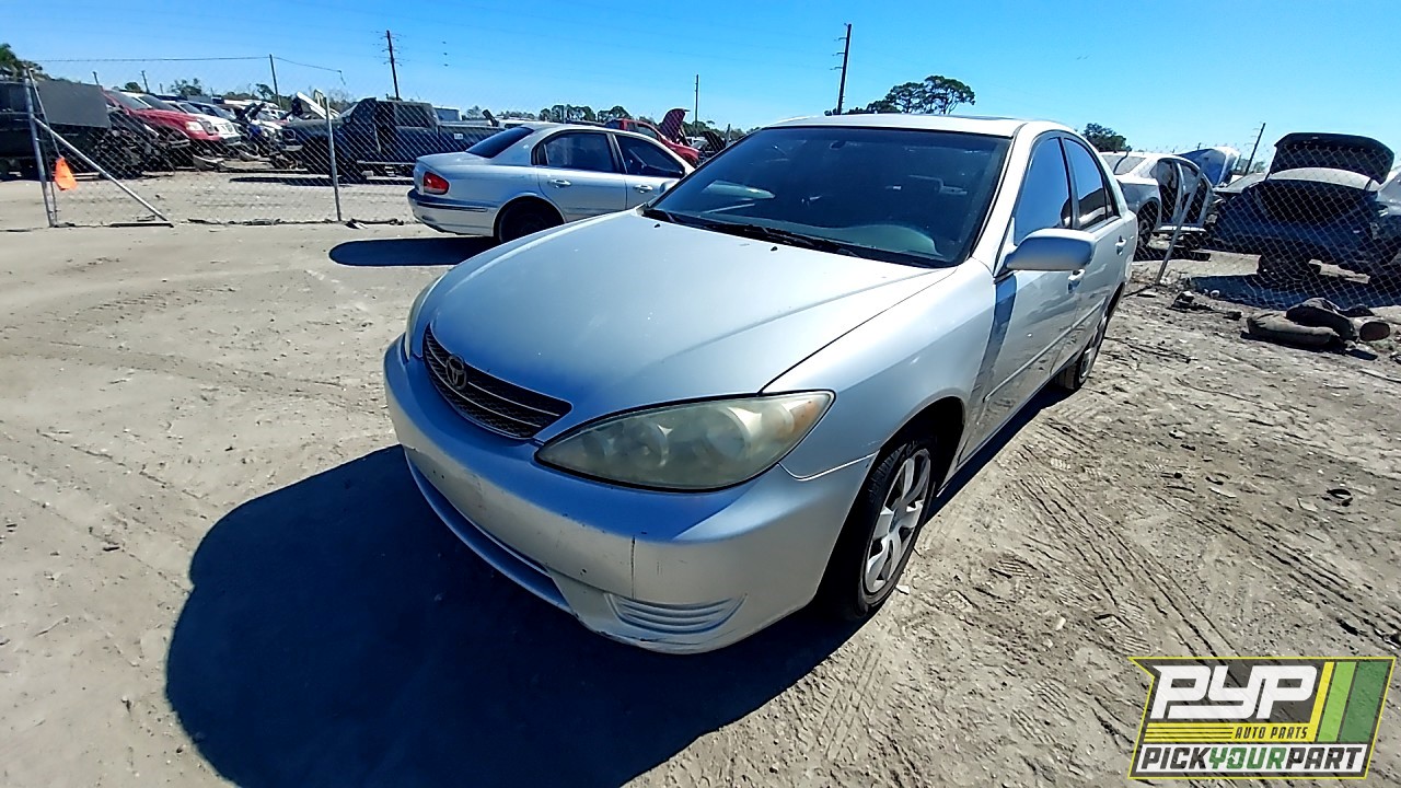 2003 TOYOTA CAMRY partes disponibles