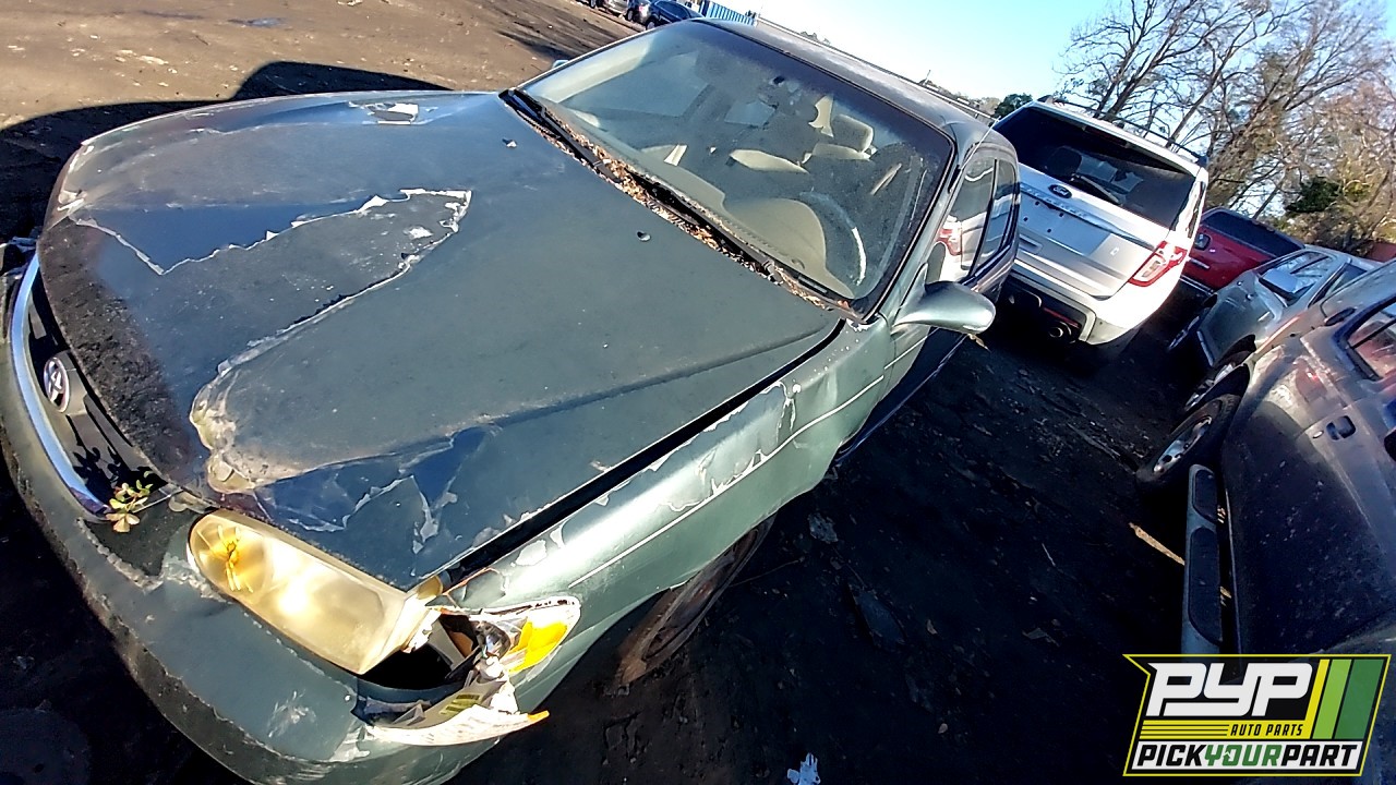 2001 TOYOTA COROLLA available for parts