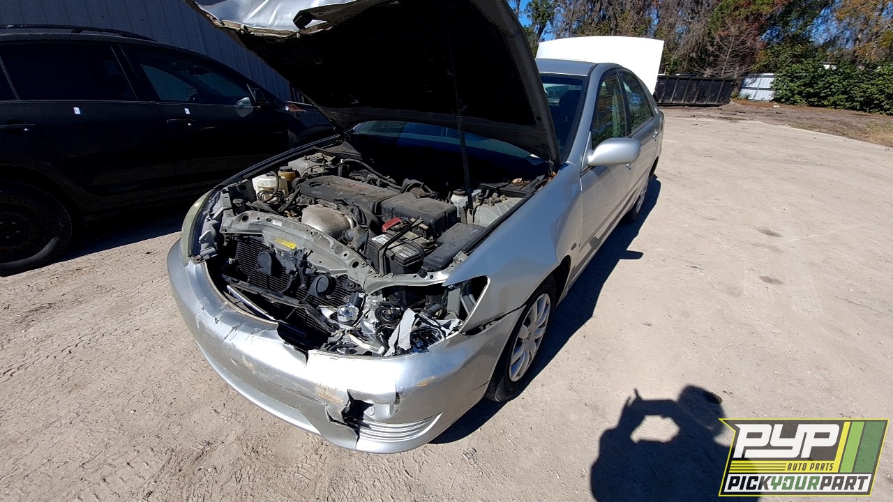 2005 TOYOTA CAMRY partes disponibles