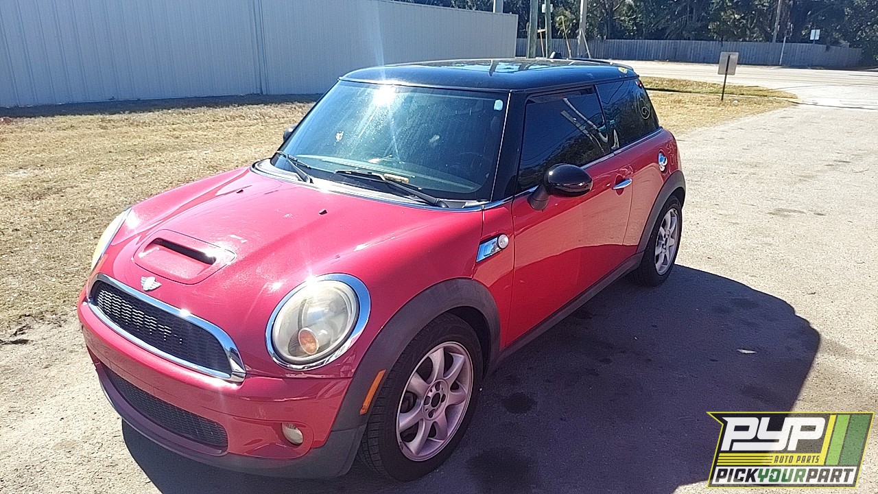 2009 MINI COOPER partes disponibles