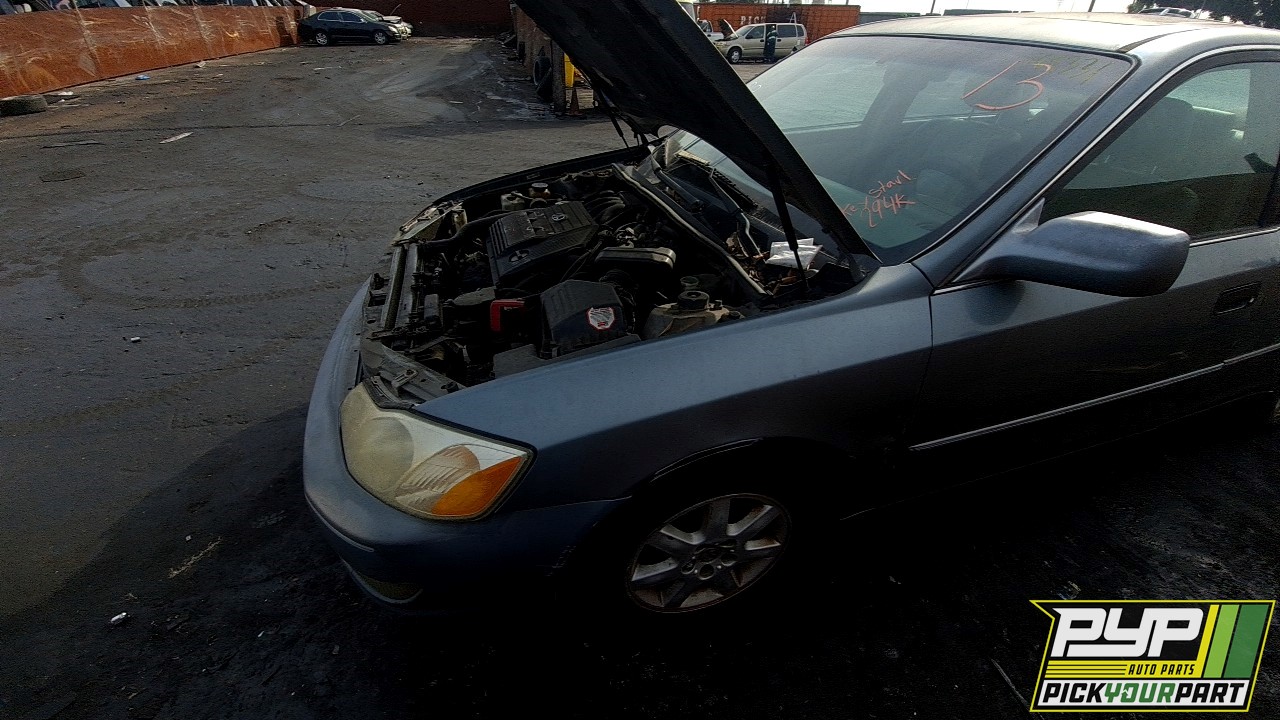 2002 TOYOTA AVALON available for parts