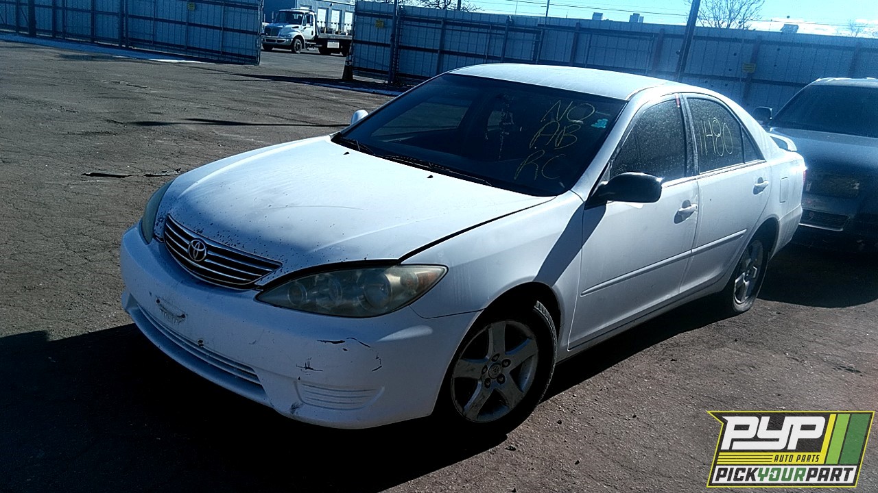 2005 TOYOTA CAMRY partes disponibles