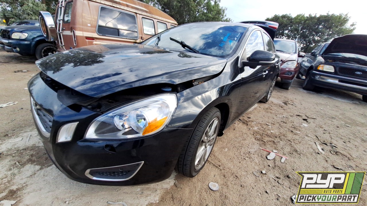 2013 VOLVO S60 partes disponibles