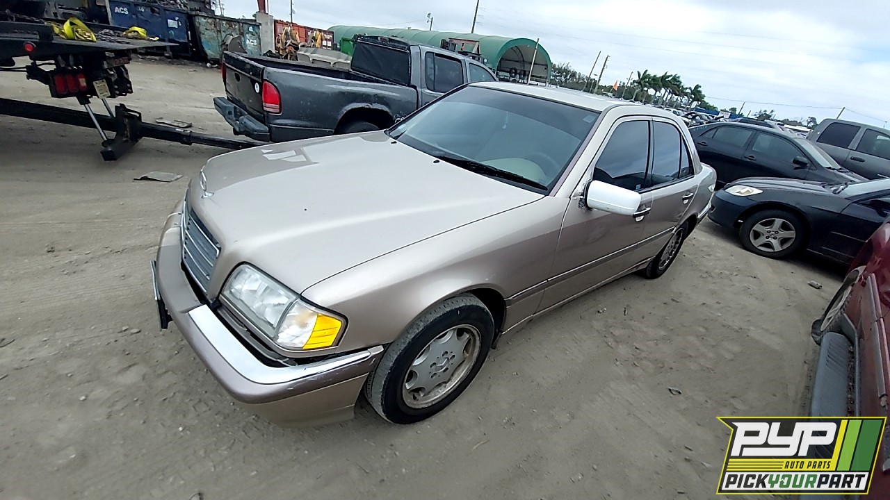 2000 MERCEDES-BENZ C230 partes disponibles