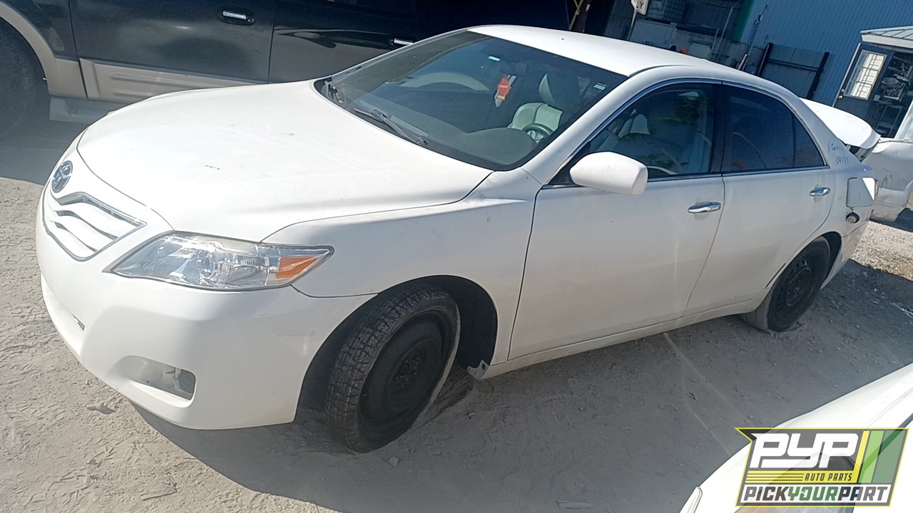 2011 TOYOTA CAMRY partes disponibles