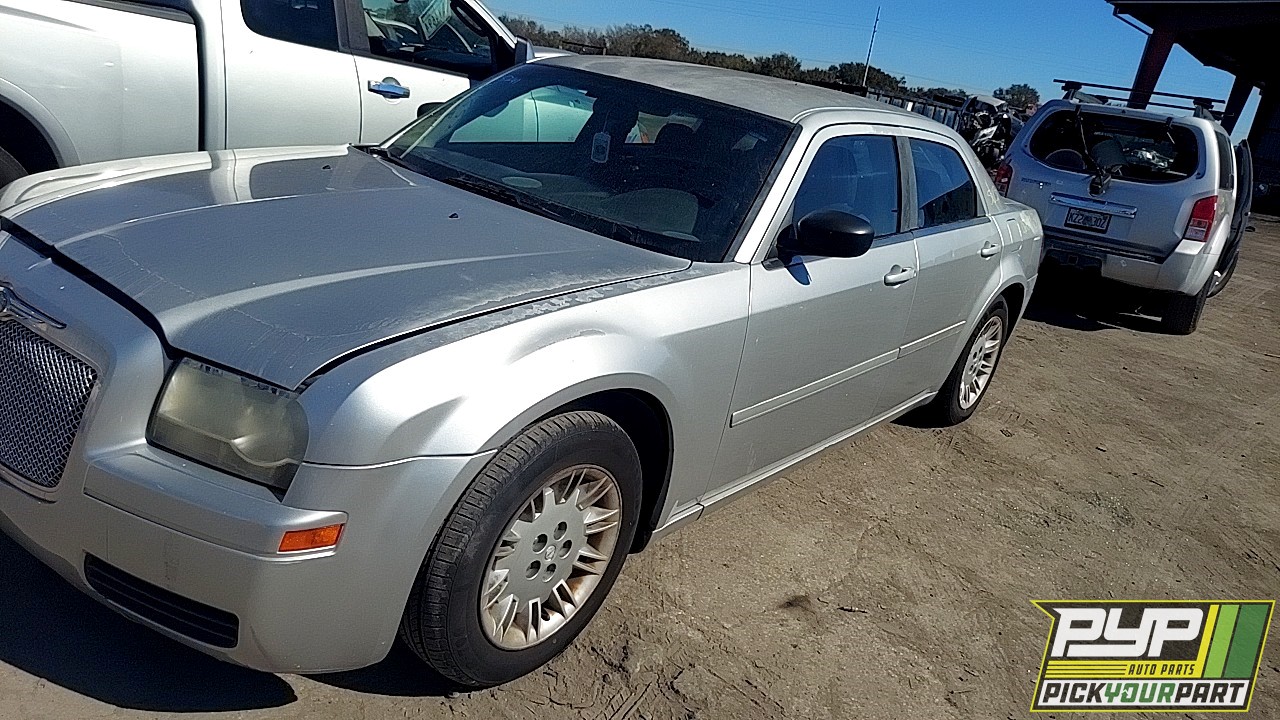 2006 CHRYSLER 300 available for parts