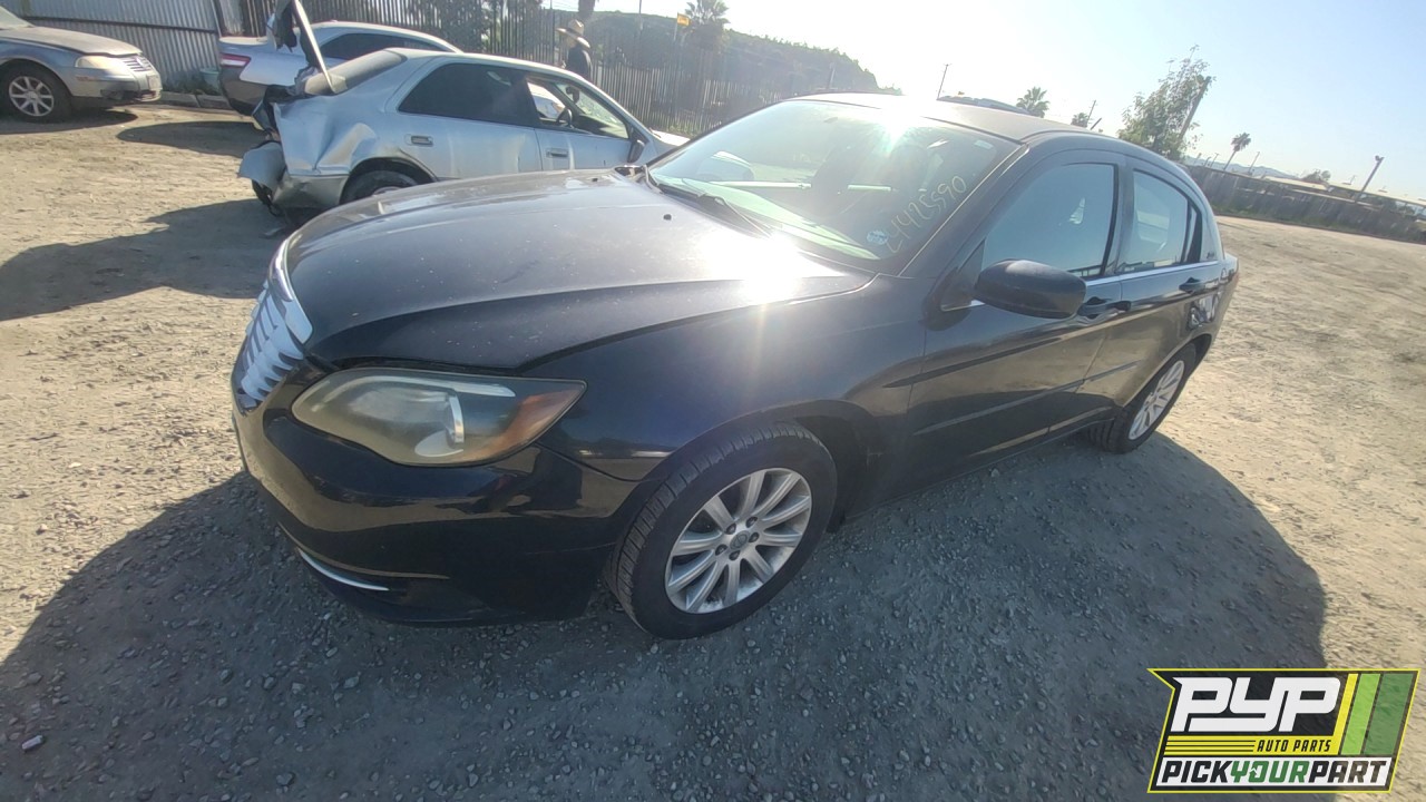 2012 CHRYSLER 200 partes disponibles