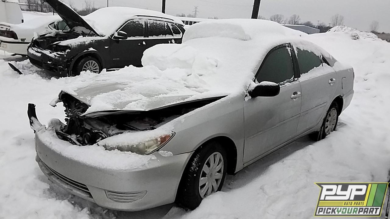 2005 TOYOTA CAMRY partes disponibles
