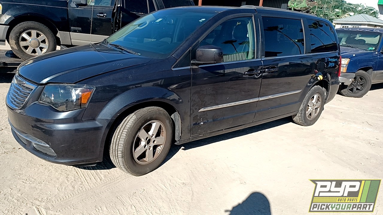 2013 CHRYSLER TOWN & COUNTRY partes disponibles
