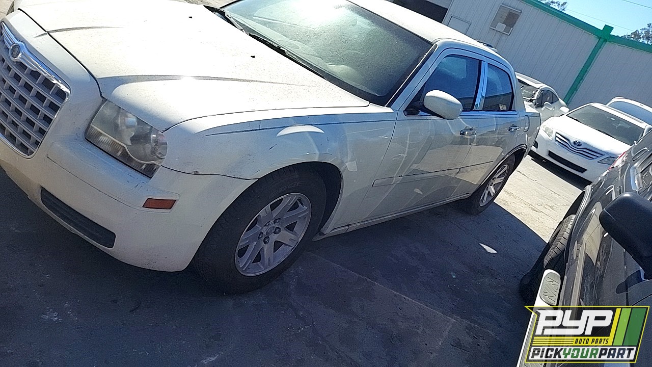 2006 CHRYSLER 300 available for parts