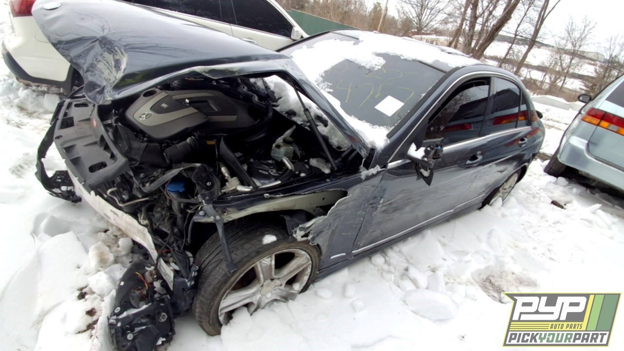 2011 MERCEDES-BENZ C300 partes disponibles