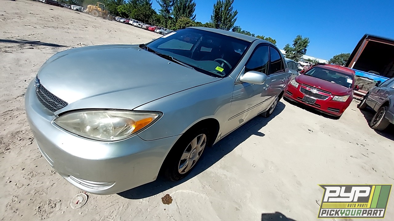 2003 TOYOTA CAMRY partes disponibles