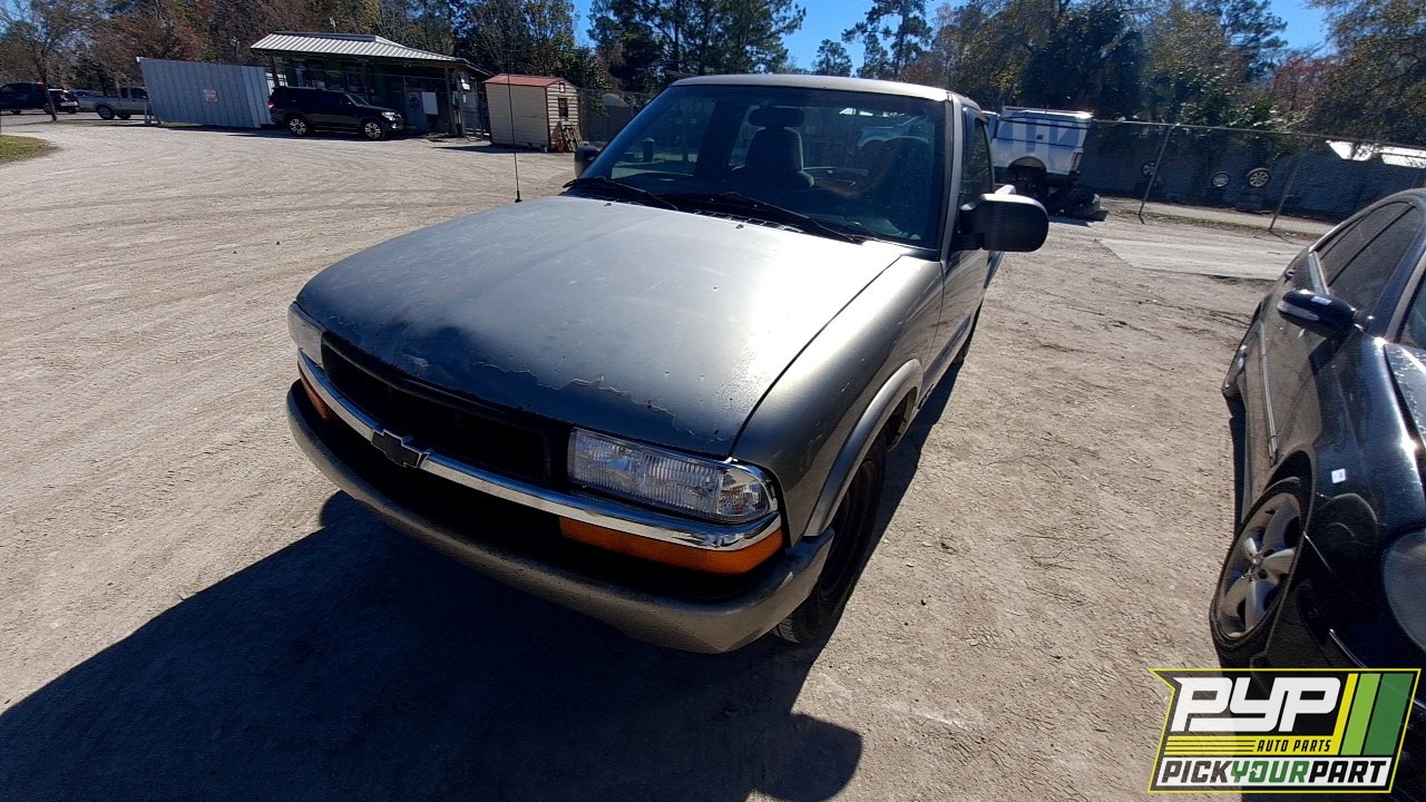2001 CHEVROLET S10 partes disponibles