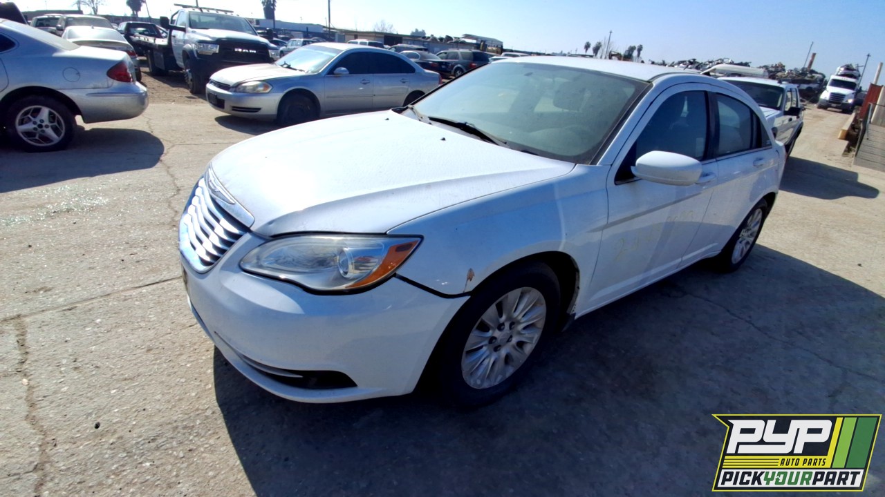 2011 CHRYSLER 200 partes disponibles