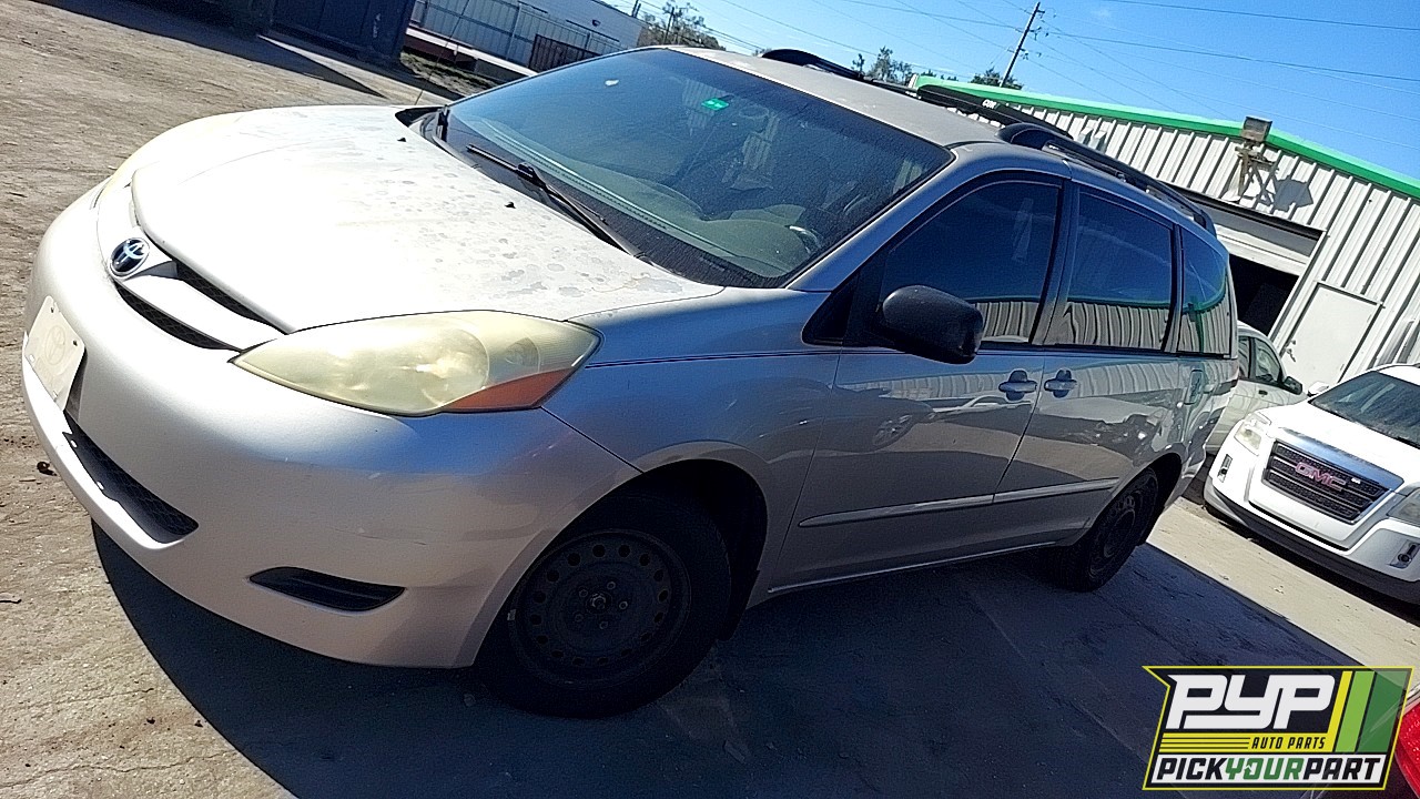 2006 TOYOTA SIENNA available for parts