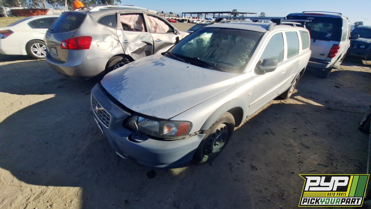 2003 VOLVO XC70 partes disponibles