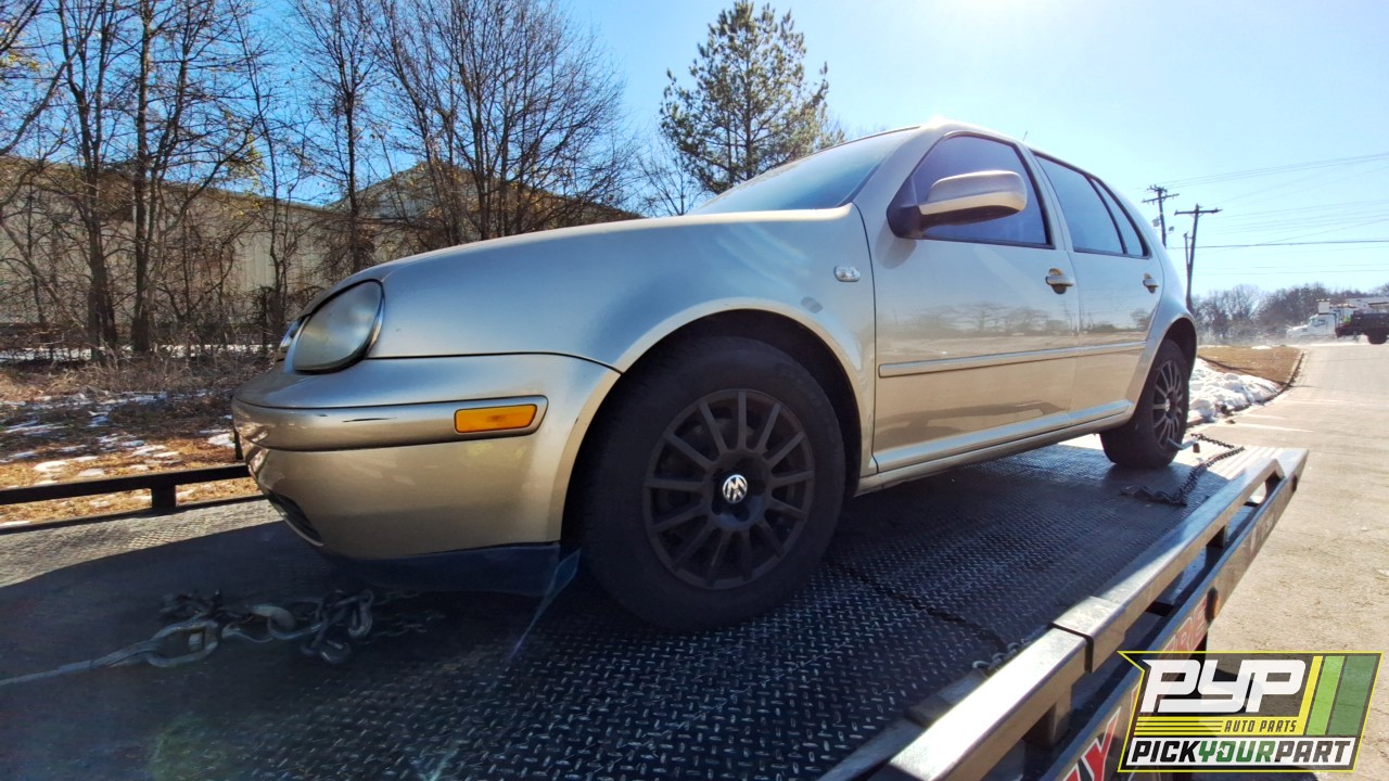 2003 VOLKSWAGEN GOLF partes disponibles