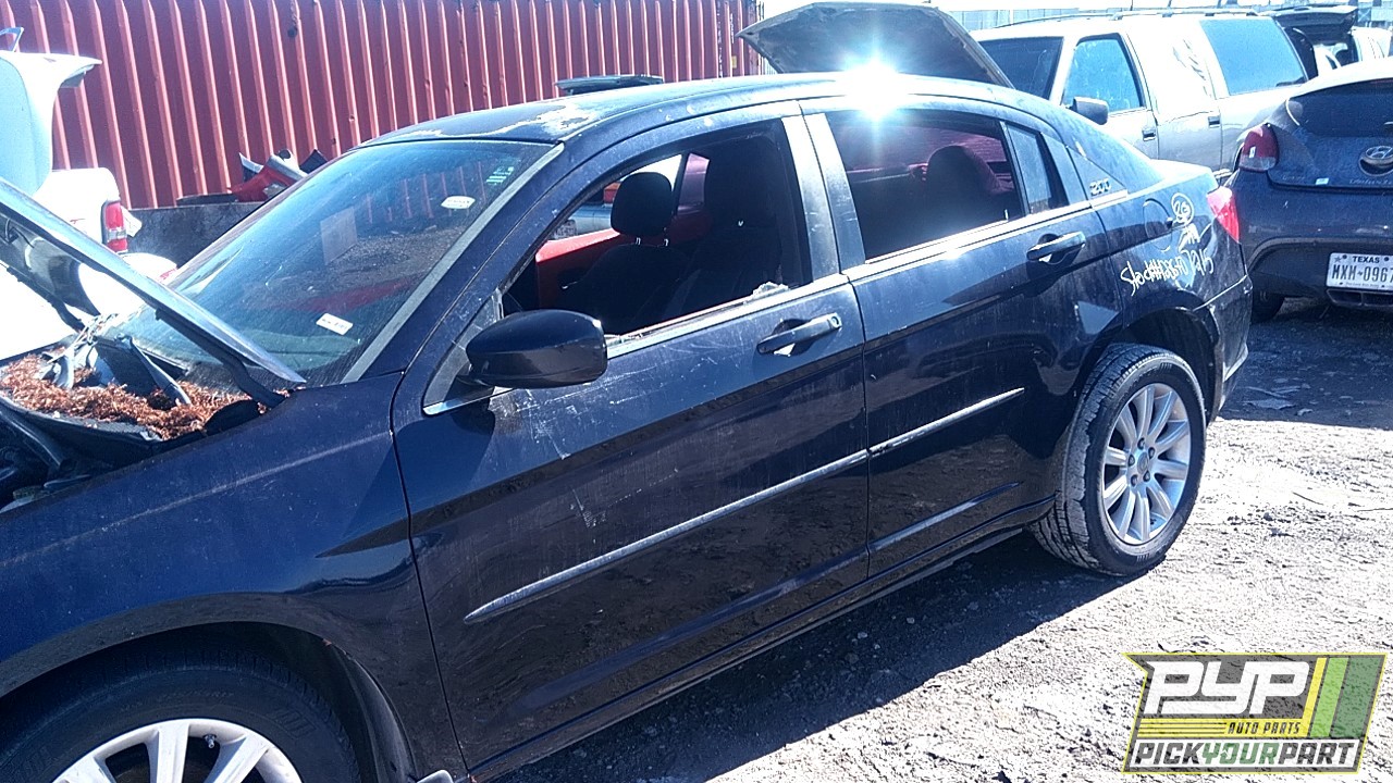 2012 CHRYSLER 200 partes disponibles