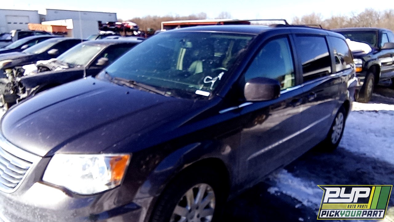 2015 CHRYSLER TOWN & COUNTRY partes disponibles