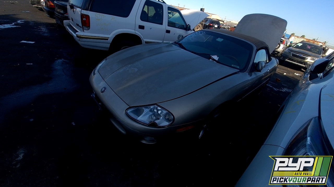 2001 JAGUAR XK8 partes disponibles