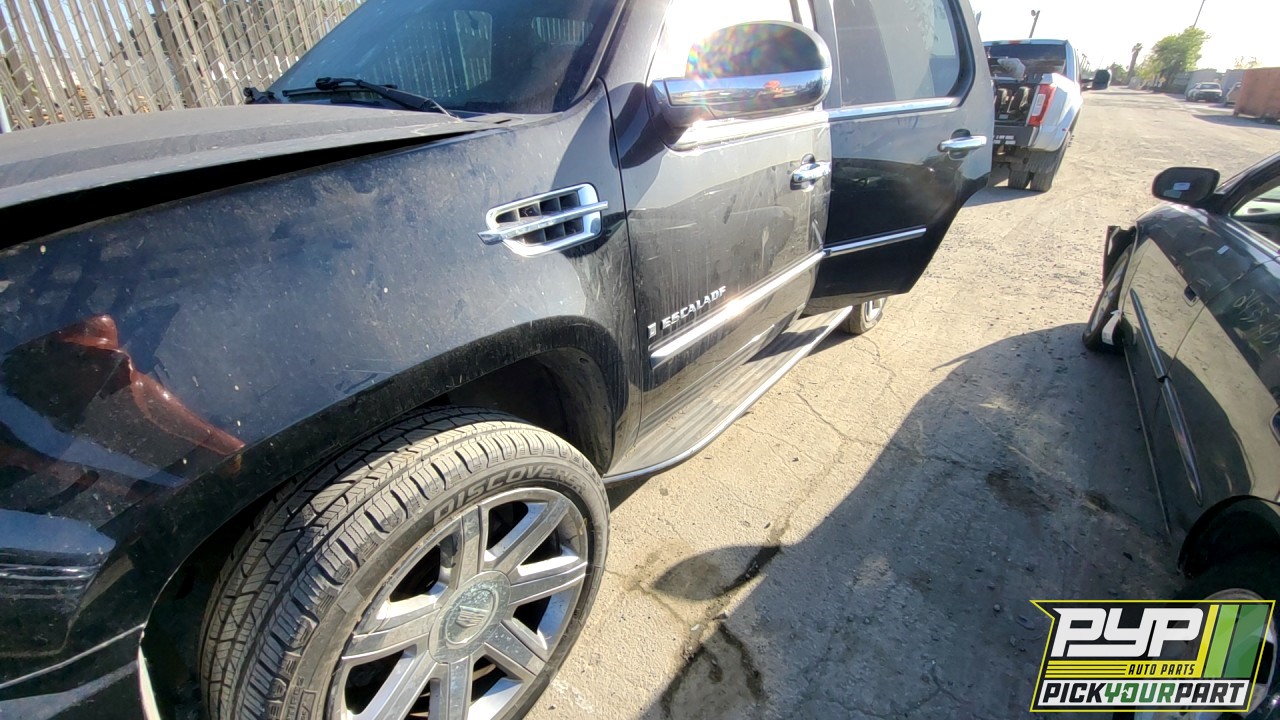 2008 CADILLAC ESCALADE available for parts