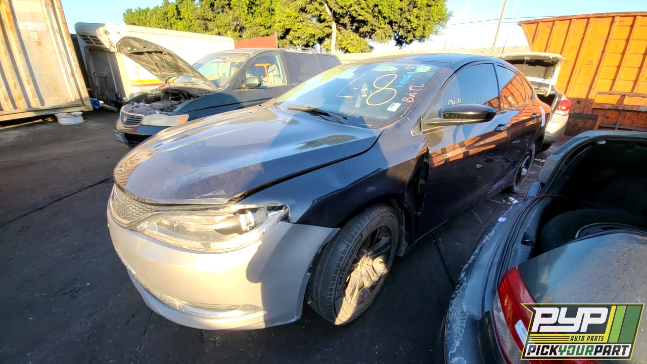 2017 CHRYSLER 200 partes disponibles