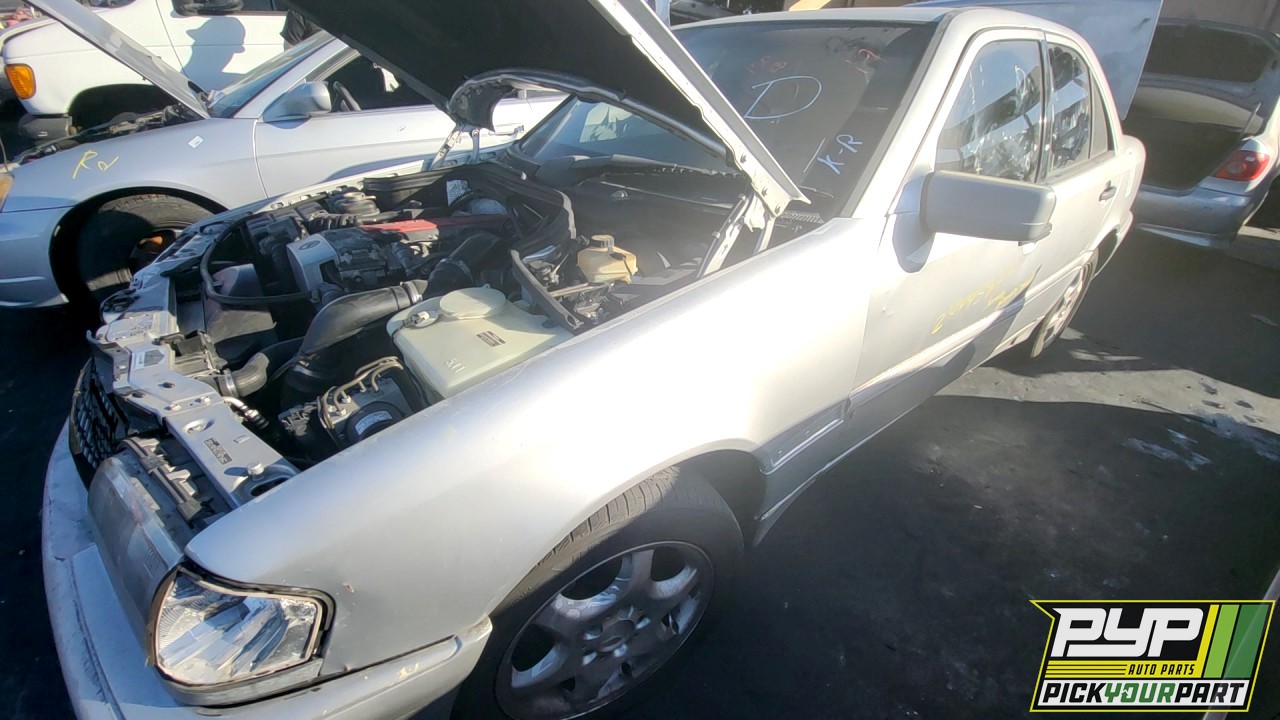 2000 MERCEDES-BENZ C230 partes disponibles