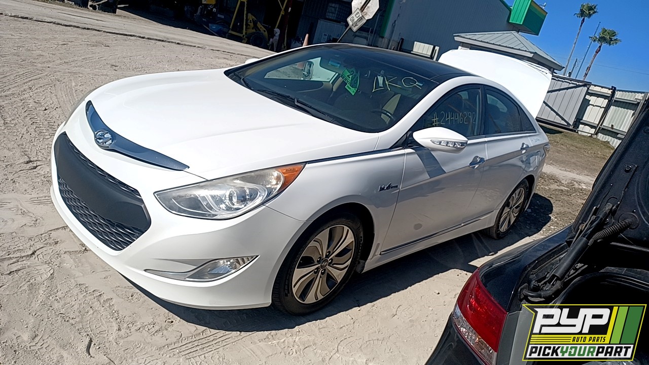 2014 HYUNDAI SONATA available for parts