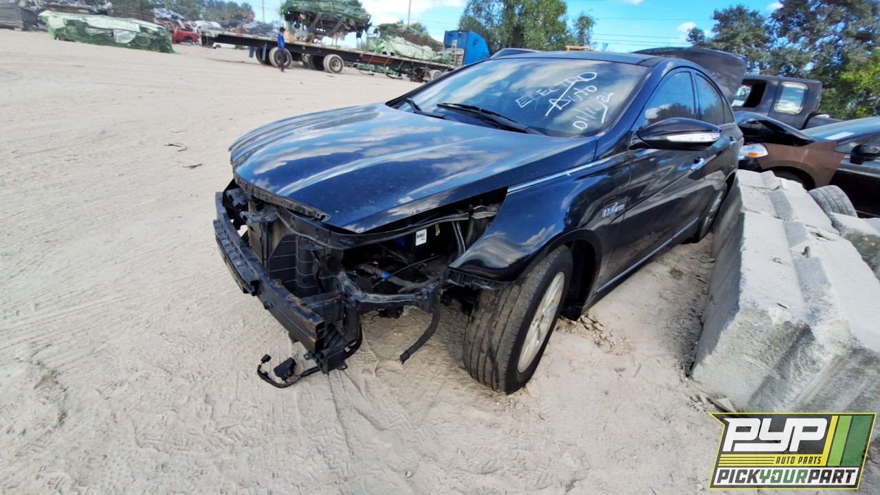 2014 HYUNDAI SONATA available for parts